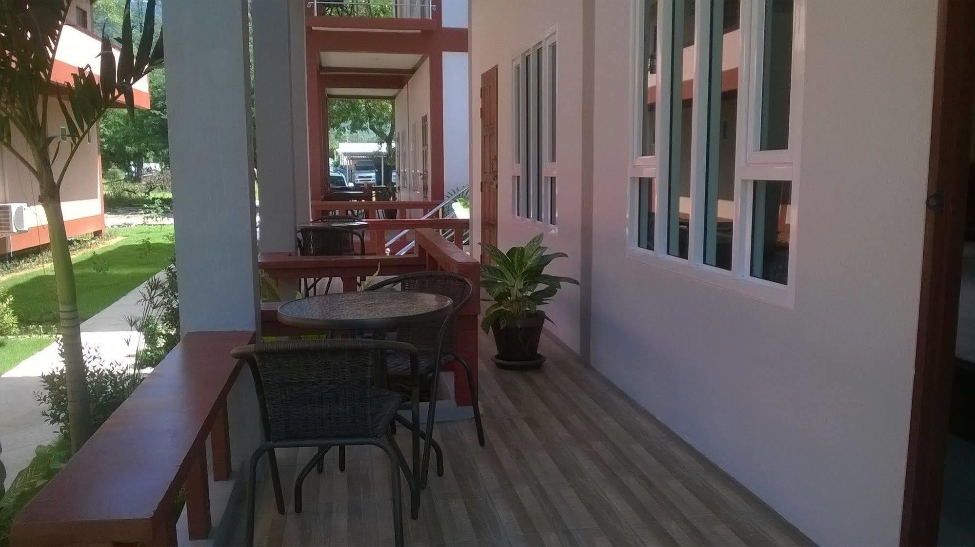 罗望子双子度假村 Ko Lanta 外观 照片